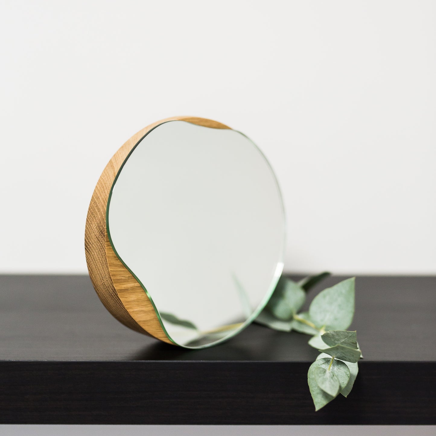 Cosmetic Round Mirror (Oak Wood or Black)